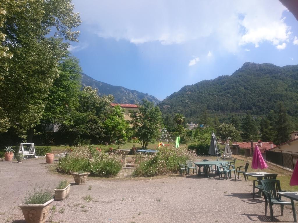 Hotel Le Mas Fleuri Vernet-les-Bains Buitenkant foto