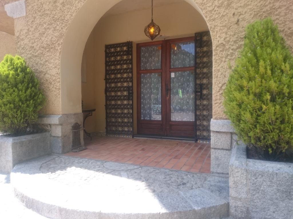 Hotel Le Mas Fleuri Vernet-les-Bains Buitenkant foto
