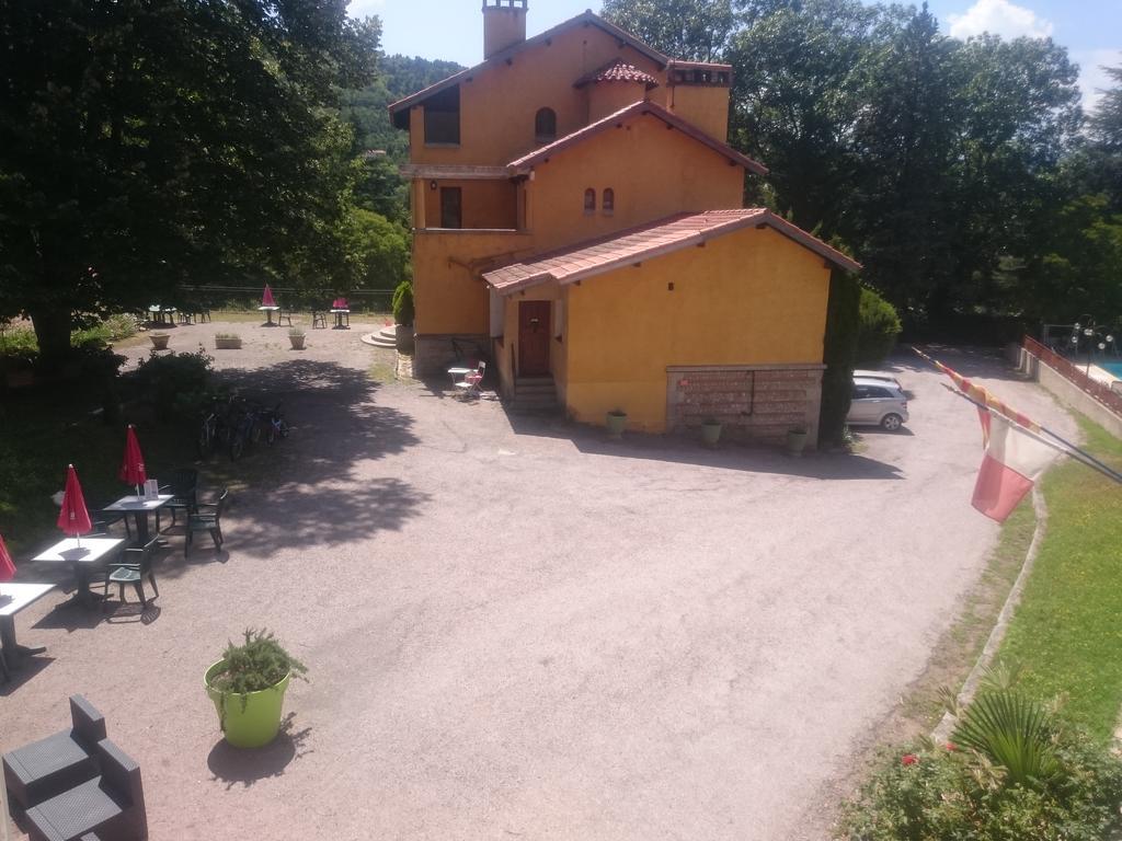 Hotel Le Mas Fleuri Vernet-les-Bains Buitenkant foto