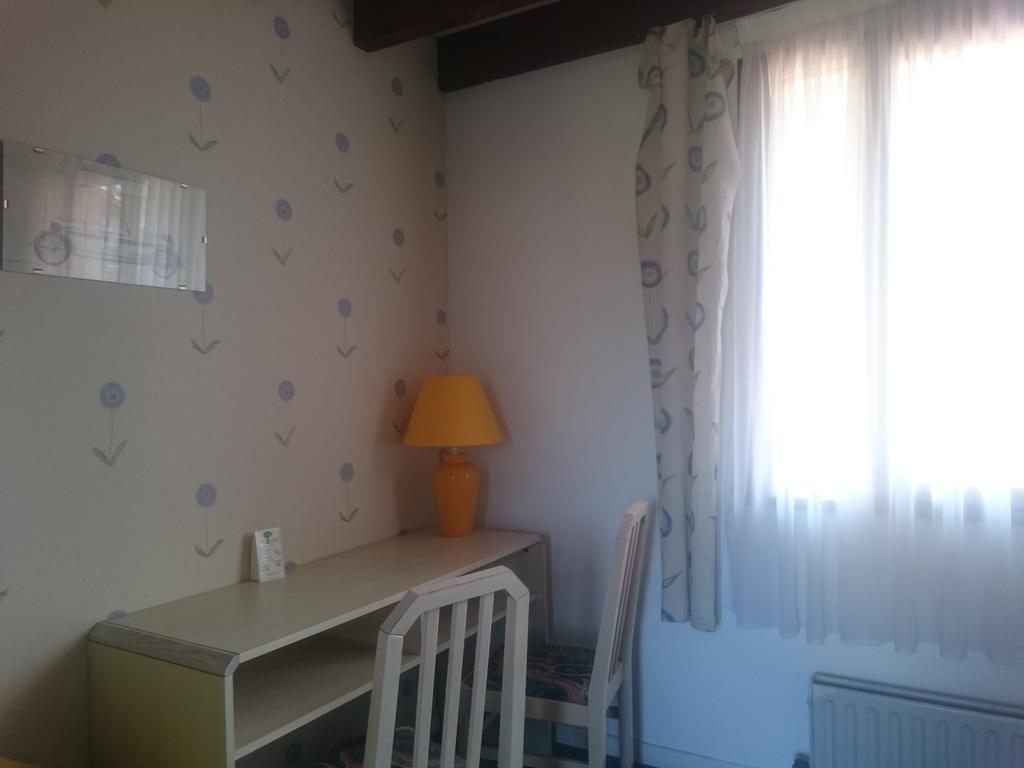 Hotel Le Mas Fleuri Vernet-les-Bains Buitenkant foto