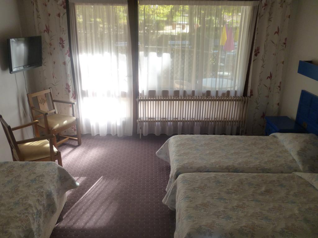 Hotel Le Mas Fleuri Vernet-les-Bains Buitenkant foto