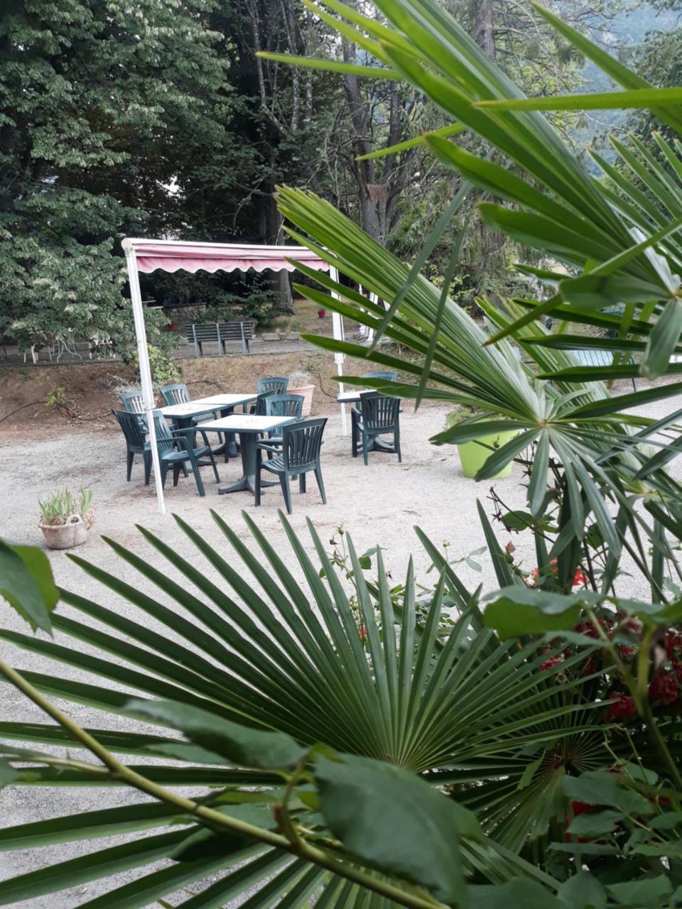 Hotel Le Mas Fleuri Vernet-les-Bains Buitenkant foto
